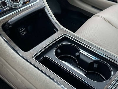 2017 Lincoln Continental Select