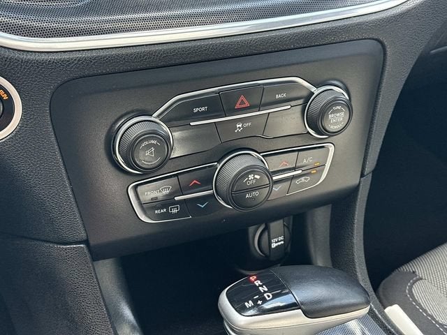 2015 Dodge Charger SXT