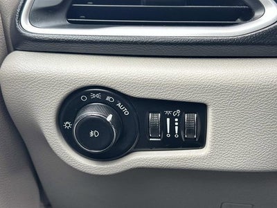 2017 Chrysler Pacifica Touring-L