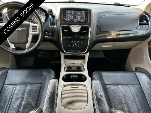 2016 Chrysler Town & Country Touring-L Anniversary Edition