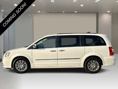 2016 Chrysler Town & Country Touring-L Anniversary Edition