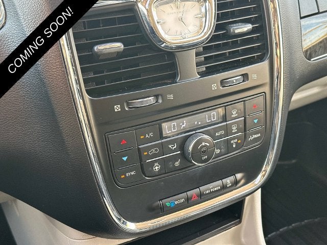 2016 Chrysler Town & Country Touring-L Anniversary Edition