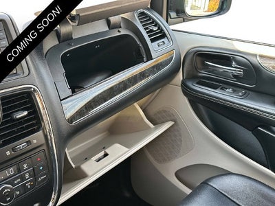 2016 Chrysler Town & Country Touring-L Anniversary Edition