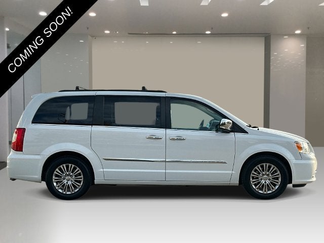 2016 Chrysler Town & Country Touring-L Anniversary Edition