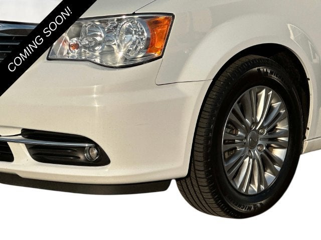 2016 Chrysler Town & Country Touring-L Anniversary Edition