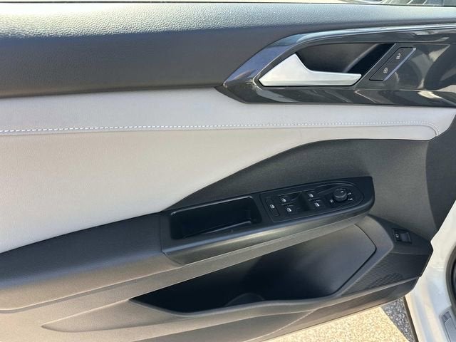 2023 Volkswagen Taos SEL