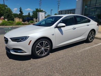 2018 Buick Regal Sportback Essence