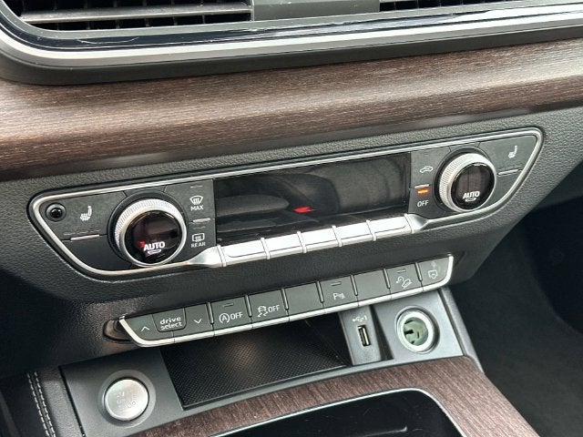 2024 Audi Q5 S line Premium Plus