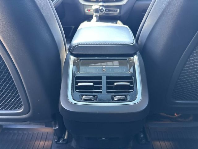 2021 Volvo XC60 Inscription