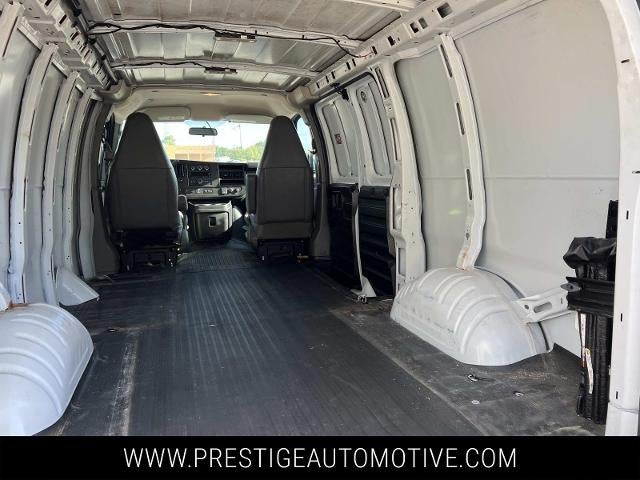 2022 GMC Savana Cargo Van 2500 Regular Wheelbase Rear-Wheel Drive
