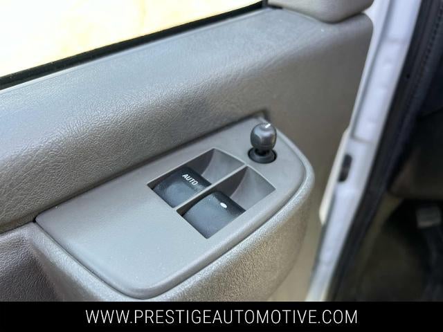 2022 GMC Savana Cargo Van 2500 Regular Wheelbase Rear-Wheel Drive