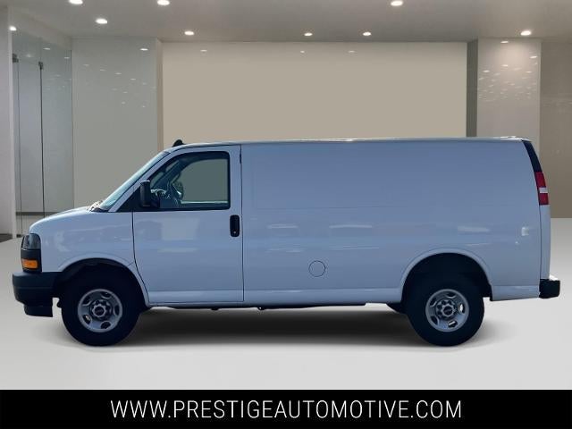 2022 GMC Savana Cargo Van 2500 Regular Wheelbase Rear-Wheel Drive