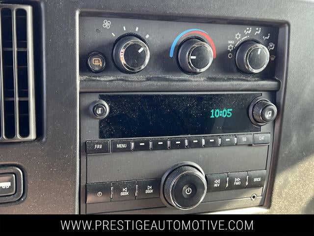 2022 GMC Savana Cargo Van 2500 Regular Wheelbase Rear-Wheel Drive