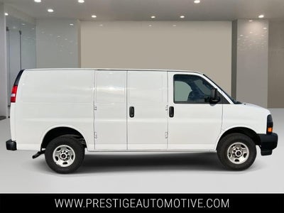 2022 GMC Savana Cargo Van 2500 Regular Wheelbase Rear-Wheel Drive