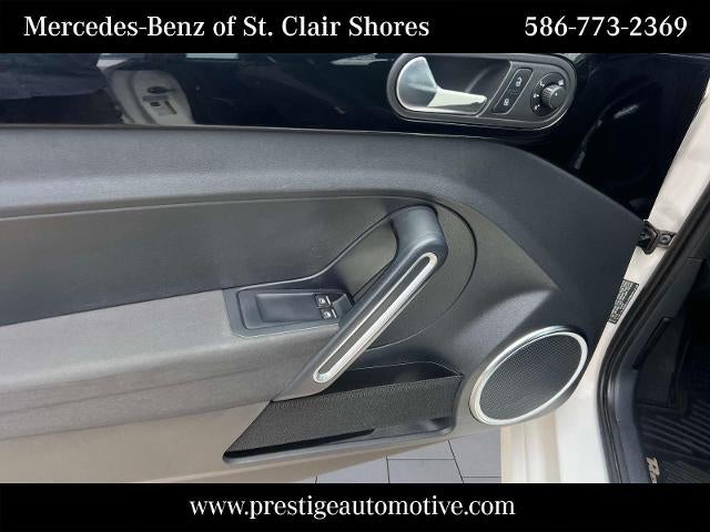2013 Volkswagen Beetle 2dr Man 2.0T Turbo Fender Edition PZEV