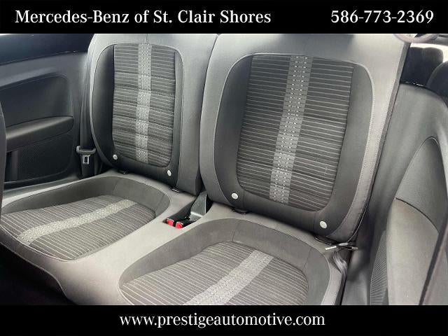2013 Volkswagen Beetle 2dr Man 2.0T Turbo Fender Edition PZEV