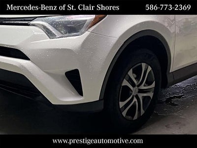 2018 Toyota RAV4 LE AWD (Natl)
