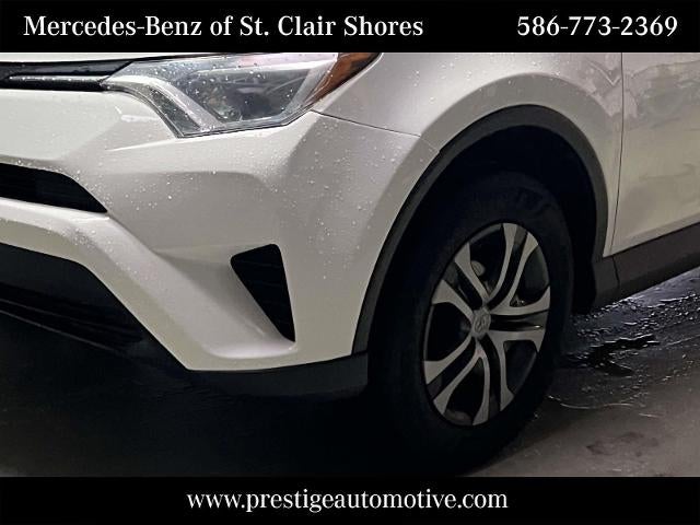 2018 Toyota RAV4 LE AWD (Natl)