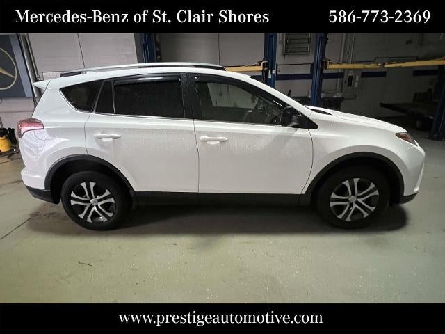 2018 Toyota RAV4 LE AWD (Natl)