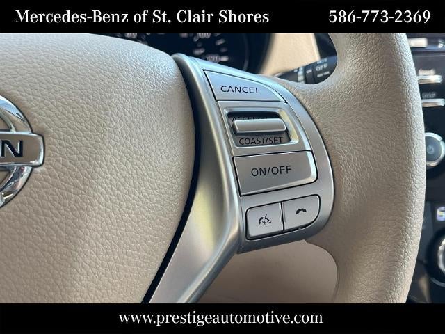2015 Nissan Rogue FWD 4dr SV