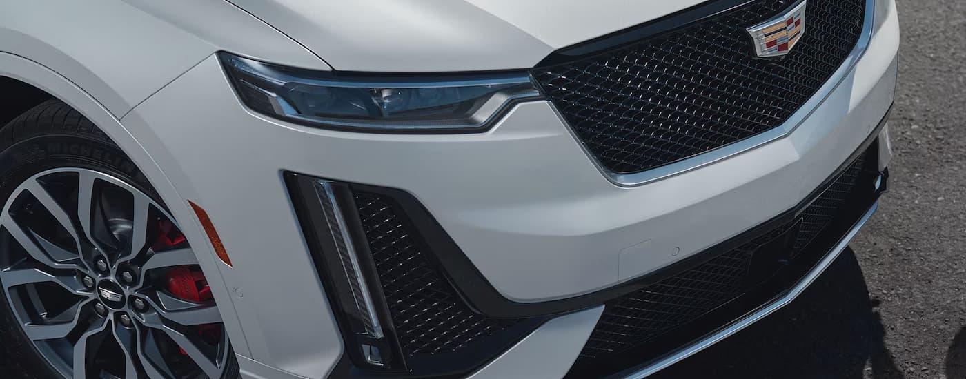 Grille on a white 2025 Cadillac XT6